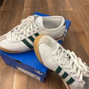 Adidas Italia 70s White and Green Shoes- Men’s 5.5/Woman’s 7